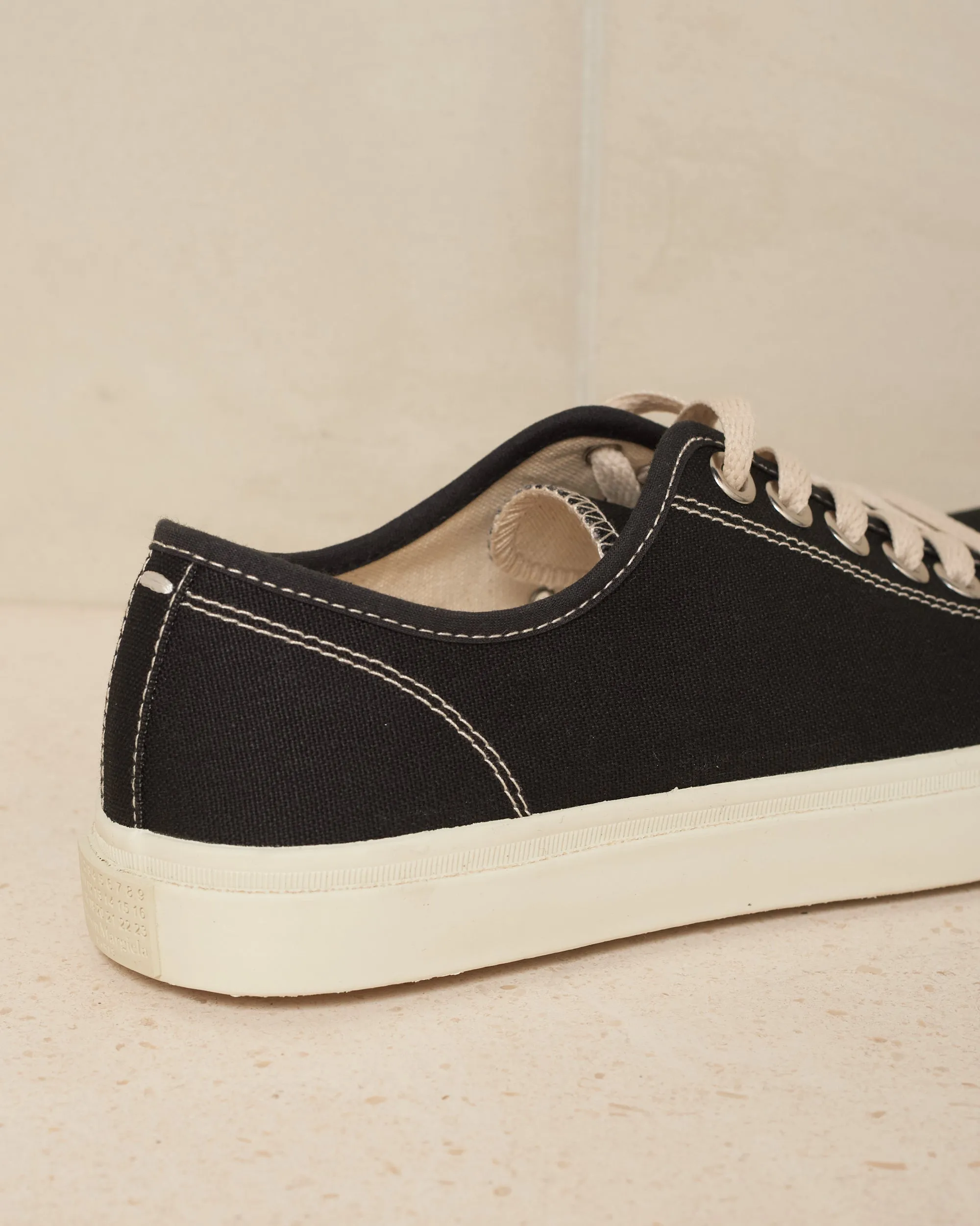 Black Low Tabi Sneaker