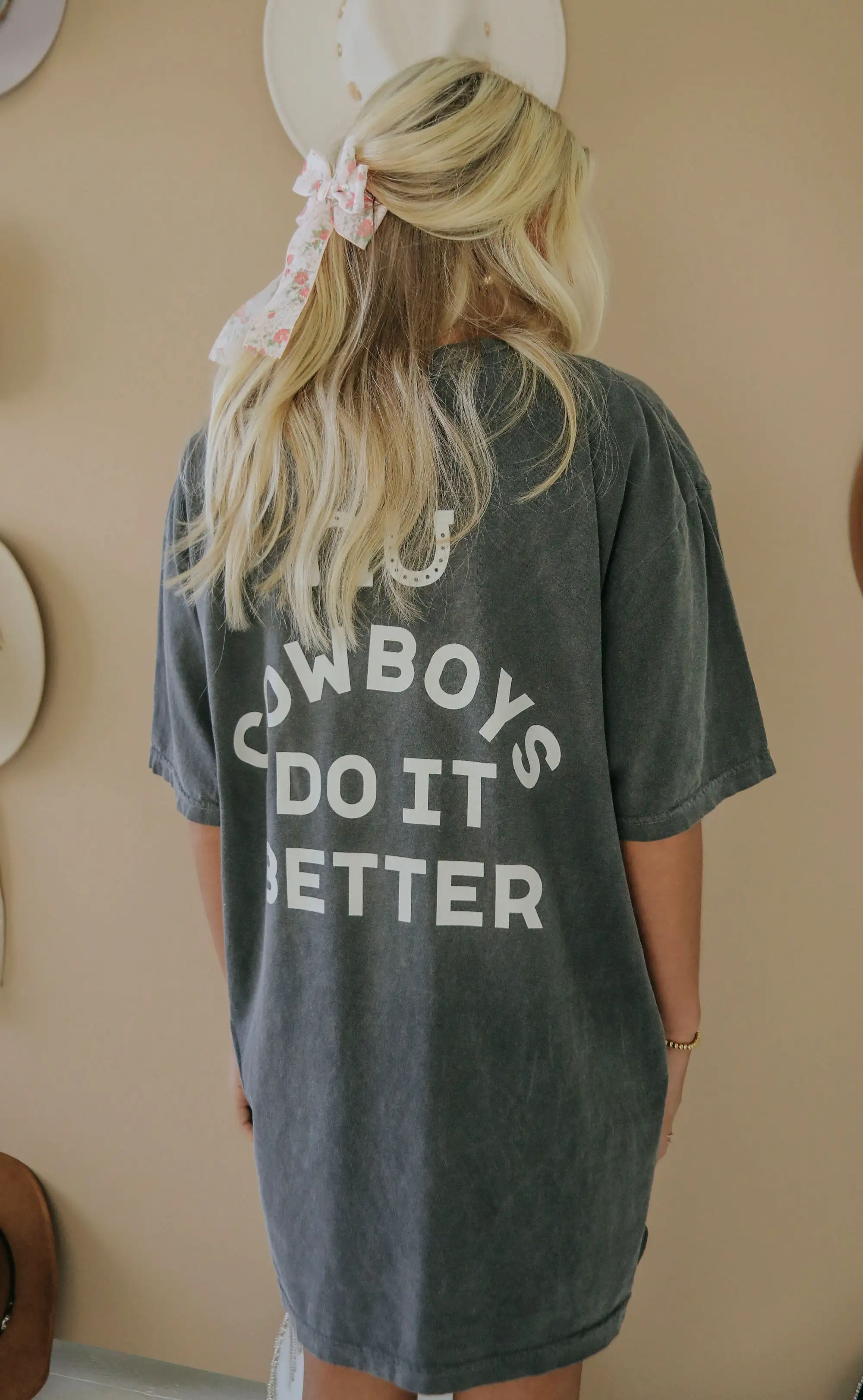 charlie southern: cowboys do it better t shirt