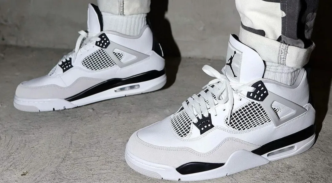 Jordan 4 Retro 'Military Black' (GS)