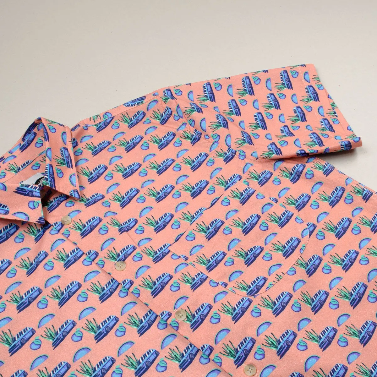 Toka Toka - Ringo Short Sleeve Shirt - Salmon Golf Print